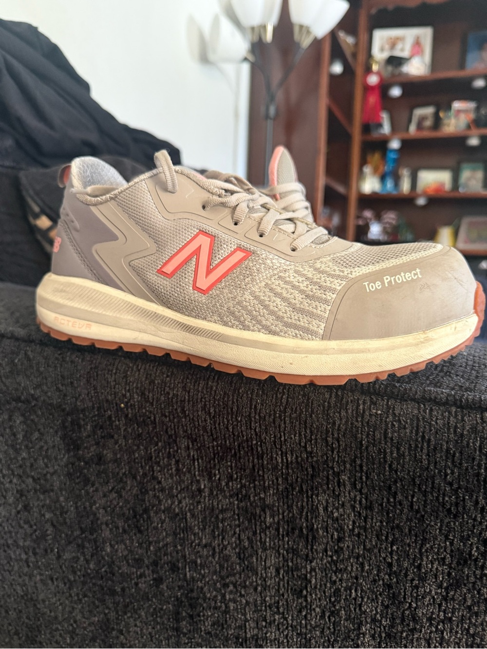 New Balance Toe protect Gray and Coral/Pink